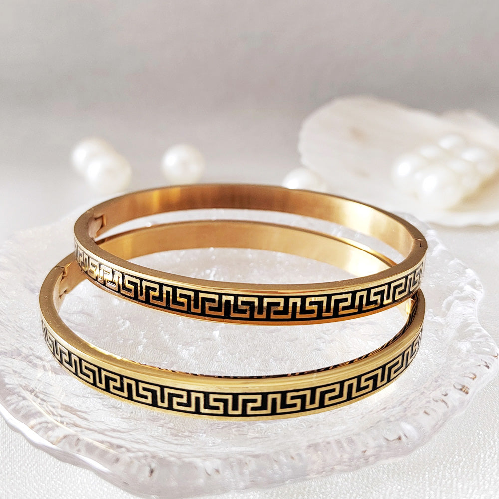 Trendy Versatile Oval Bracelet