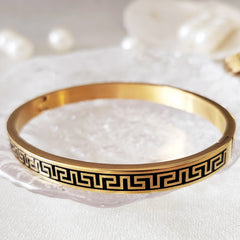 Trendy Versatile Oval Bracelet